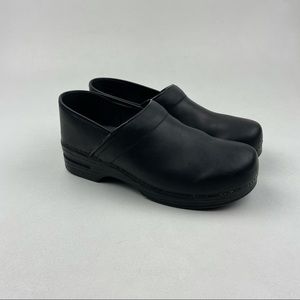 Dansko Women’s Black Leather Clogs EUR 42 US 11.5-12
